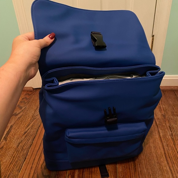 Hunter Backpack - Picture 5 of 6